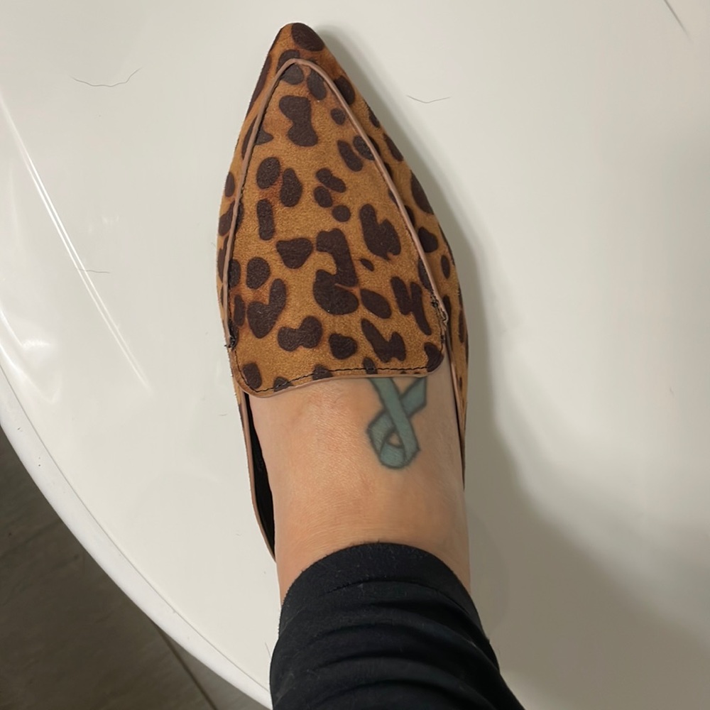 Lulus Cheetah Print Slides / Flats - image 4